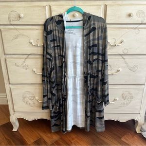 NWOT Torrid Plus Size Camo Soft Knit longline jacket with hood